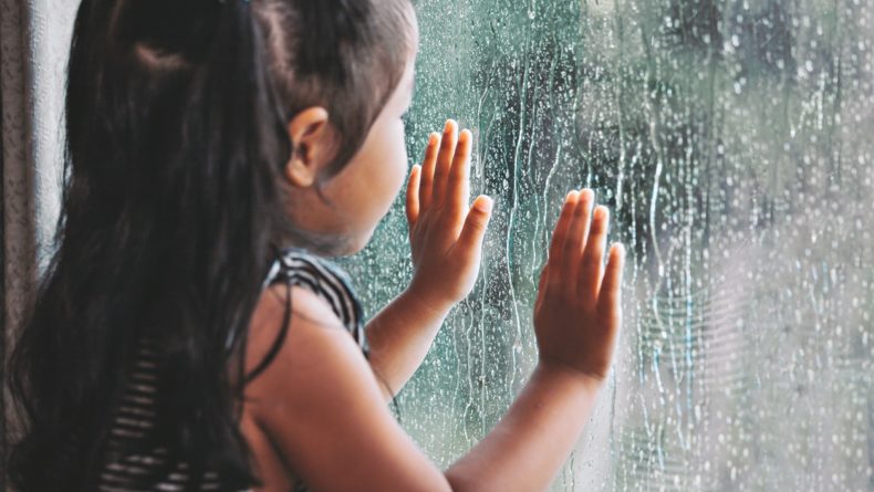 5 Rainy Day Play Ideas for Kids