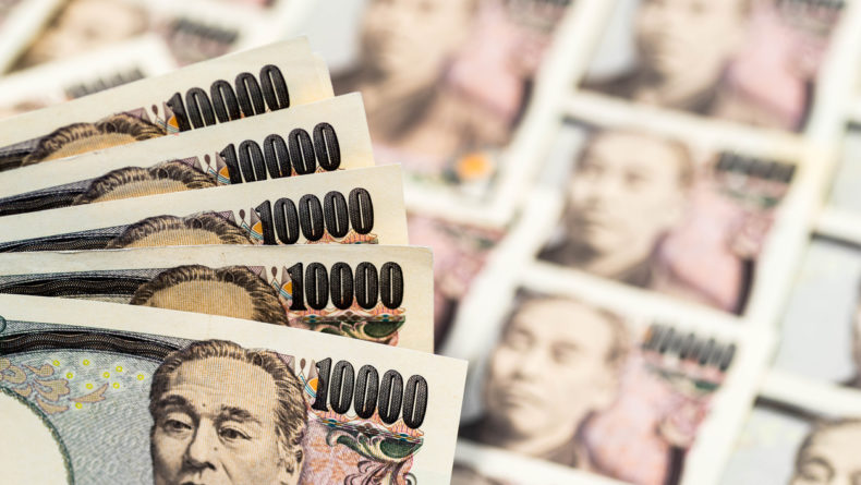 Japanese ten thousand yen banknote - Savvy Tokyo