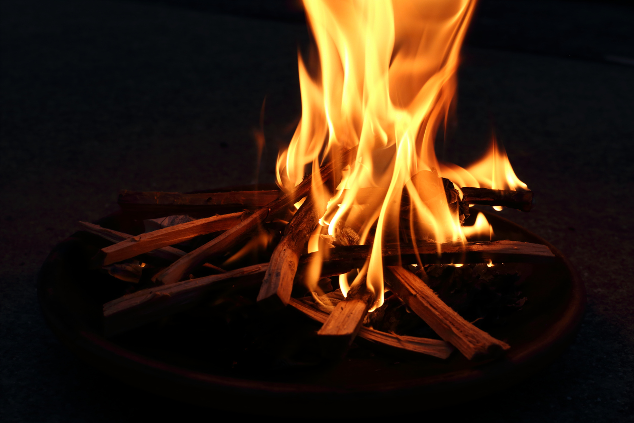 mukaebi - small obon bonfire