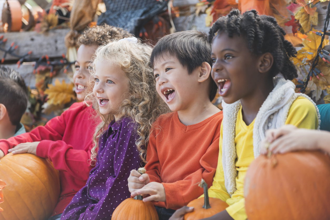 Multi-ethnic children at autumn festival - Savvy Tokyo