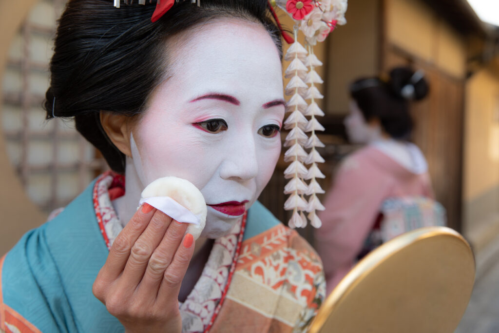 Don’t Cake Your Face Makeup Japan's Rainy Season