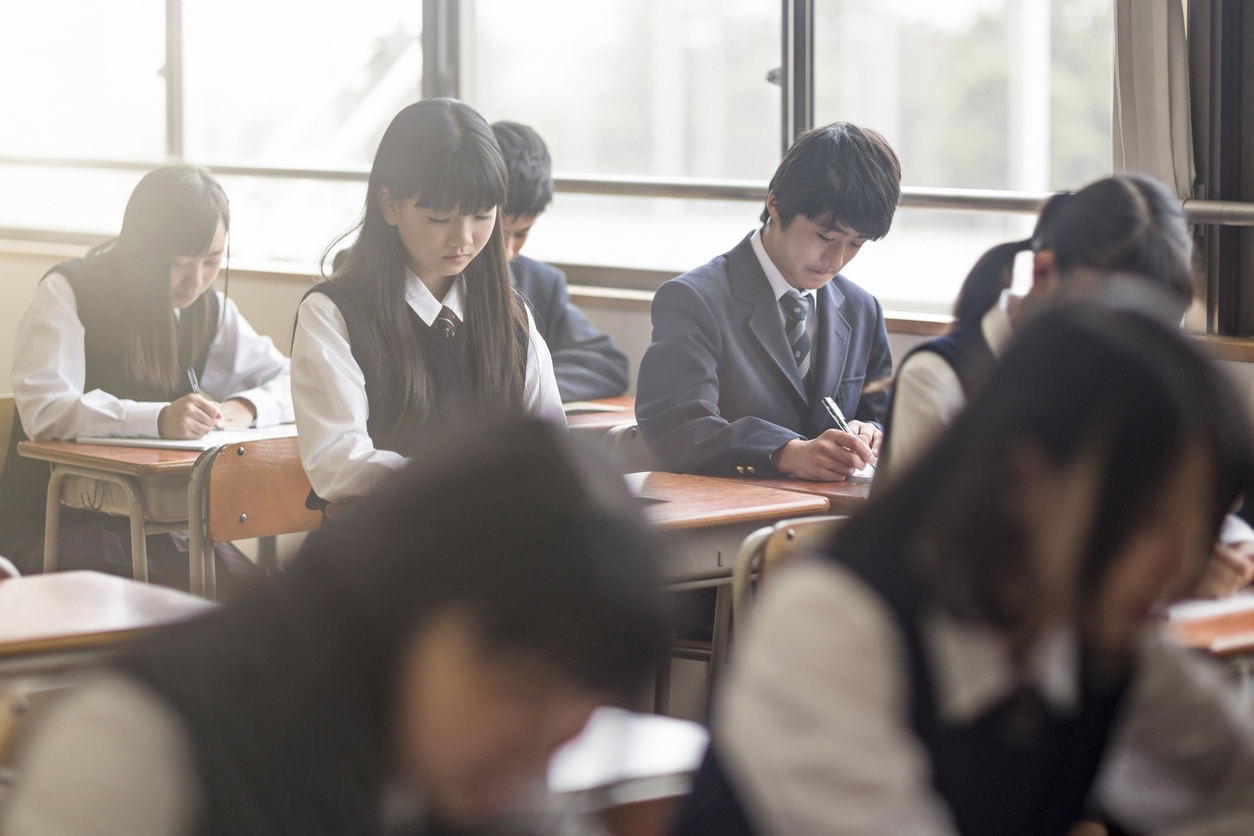 De leeftijd van toestemming in Japan is pas 13 jaar - 4 Verouderde Japanse Wetten die Dringend Moeten worden Gewijzigd voor Vrouwen