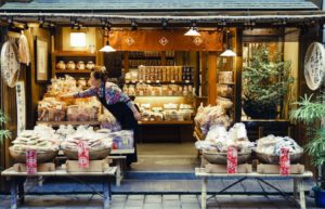 Guide to Asakusa Traditional Store