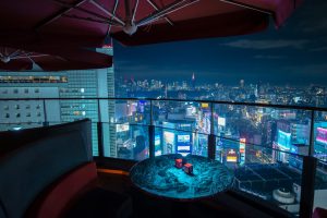 Cé La Vie Tokyo Sky bar at night