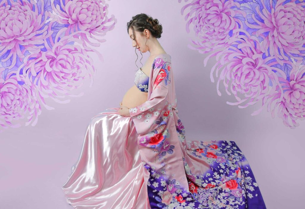 For maternity shoots, clients choose a kimono lovingly tailored for pregnant bodies.