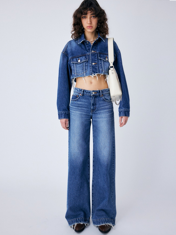 5 Tokyo Fashion Trends You’ll See Styled with Denim This Spring 2023