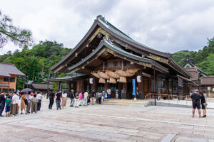 How To Properly Visit A Japanese Shrine