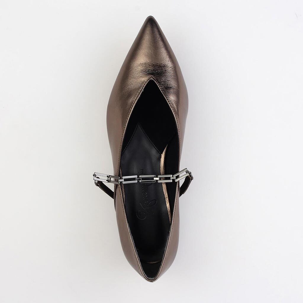 Flat Pumps with Chain by Ginza Kanematsu