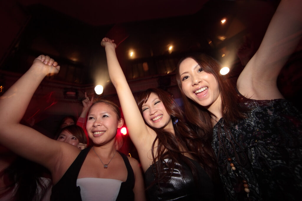 Women’s Treatment at Bars and Clubs in Japan