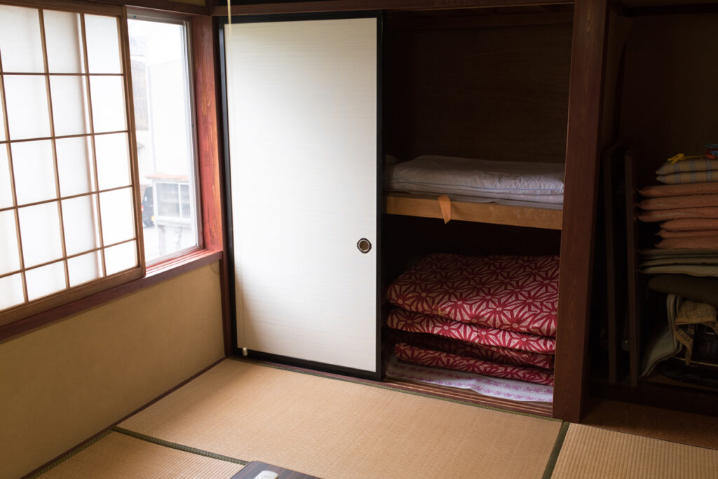 Built-in Closet: Oshiire